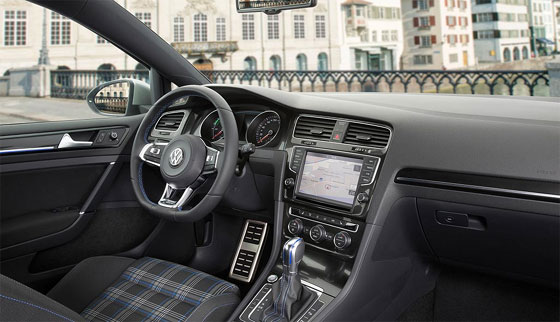 Volkswagen Golf GTE First Drive 